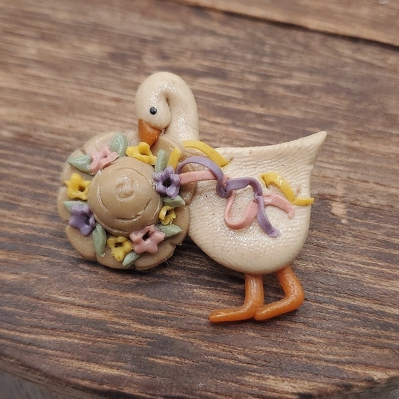 Jewelry - B429 garden time duckling cottage core brooch‎
